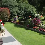 Vronis Waldhaus Adults Only Apartmanhotel