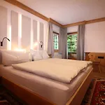 Vronis Waldhaus Adults Only Aparthotel
