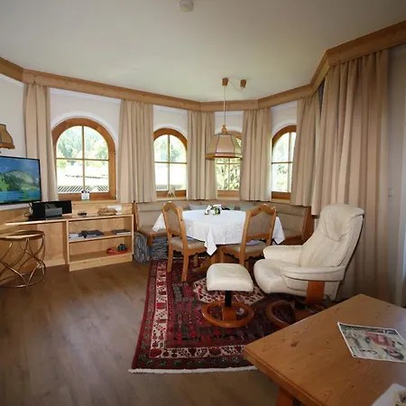 Vronis Waldhaus Adults Only Hotel apartamentowy 4*