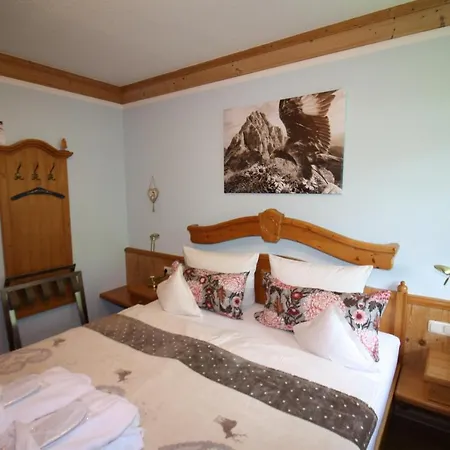 Hotel apartamentowy Vronis Waldhaus Adults Only