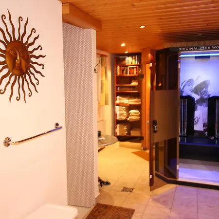 Apartahotel Vronis Waldhaus Adults Only