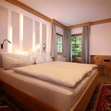 Vronis Waldhaus Adults Only Aparthotel