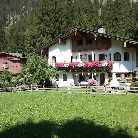 Aparthotel Vronis Waldhaus Adults Only 4*