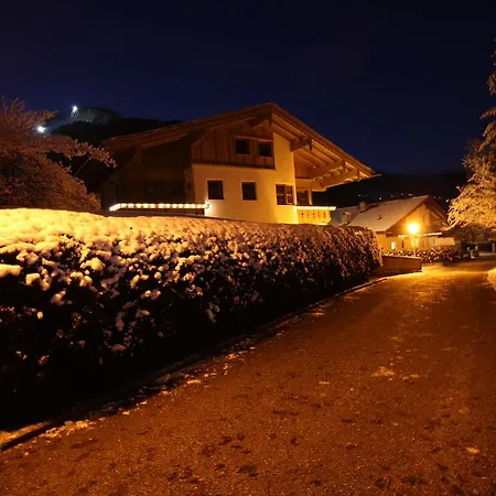 Vronis Waldhaus Adults Only Hotel apartamentowy 4*