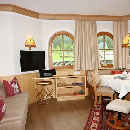 Hotel apartamentowy Vronis Waldhaus Adults Only 4*