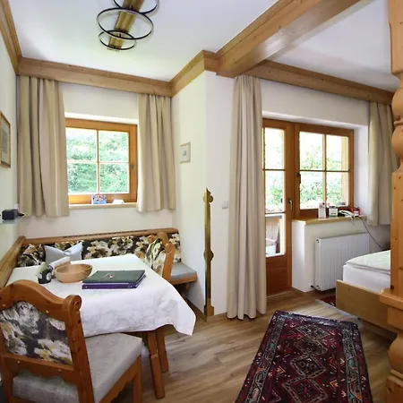 Vronis Waldhaus Adults Only Апарт-отель Майрхофен
