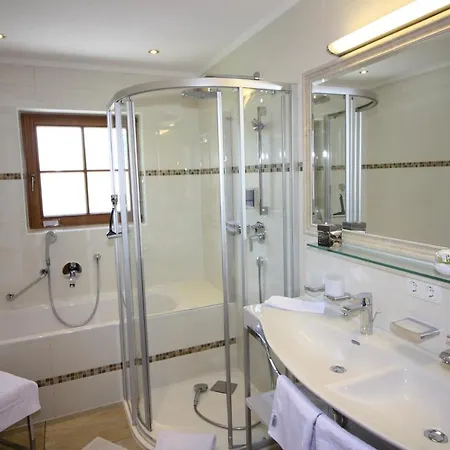 Vronis Waldhaus Adults Only Апарт-отель