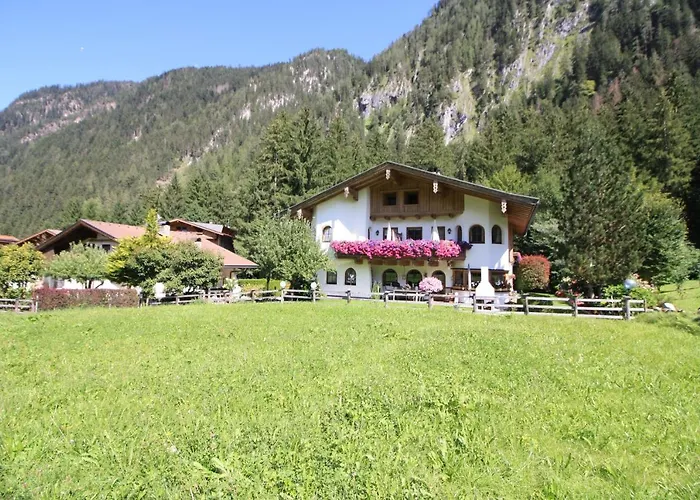 Vronis Waldhaus Adults Only Apartmanhotel Mayrhofen