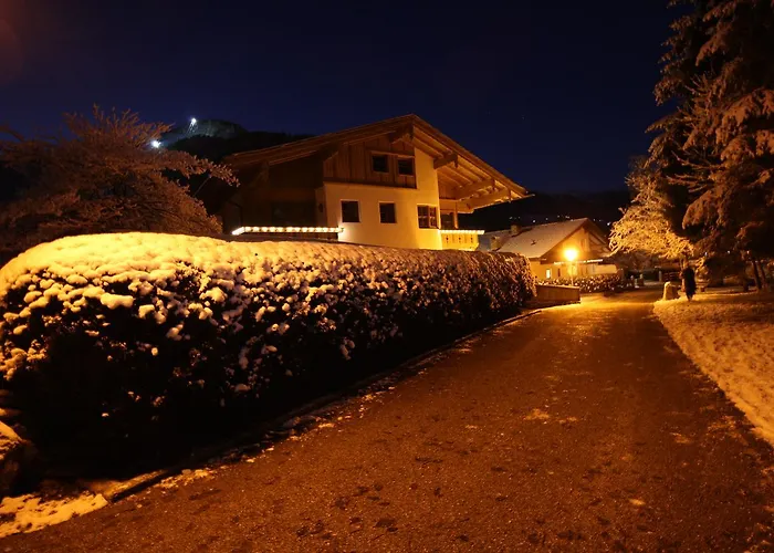 Vronis Waldhaus Adults Only Apartmanhotel 4*